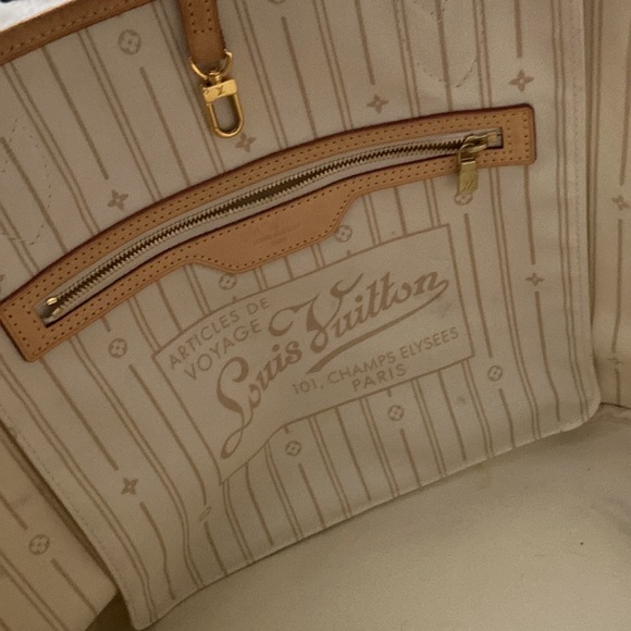 Louis Vuitton Damier Azur Neverfull MM - Picture 8 of 16